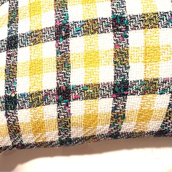 Chanel Wool Lumbar by Fili NY - Picture 2 of 3